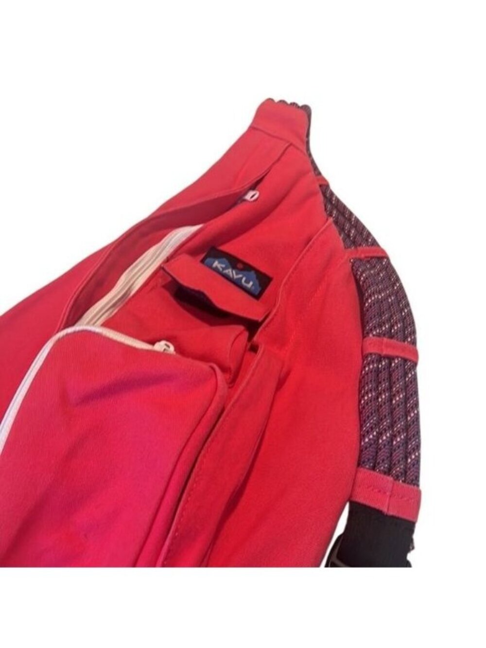 Kavu Pink Cotton Adjustable Strap Multiple Zip Pockets Sling Backpack